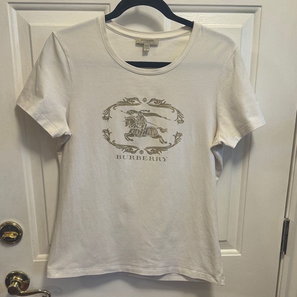 USED Burberry Cream Tee with Graphic Logo
